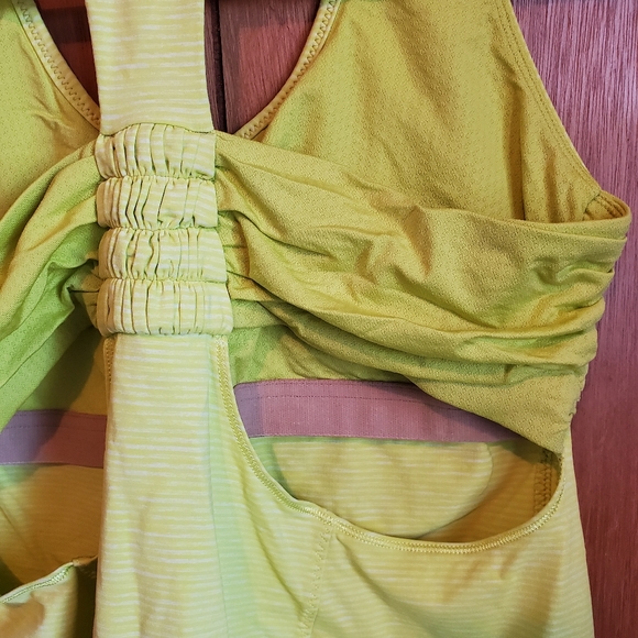 Lululemon Turbo Tank - Picture 7 of 7